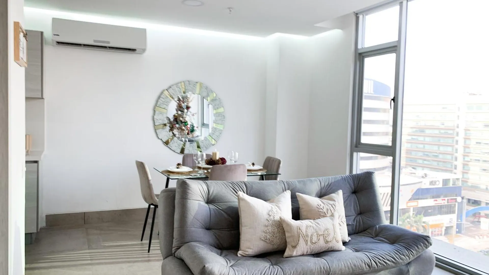 גוויאקיל Suite De Lujo,Cerca Del Mall Del Sol, Sofa Cama, Parqueo