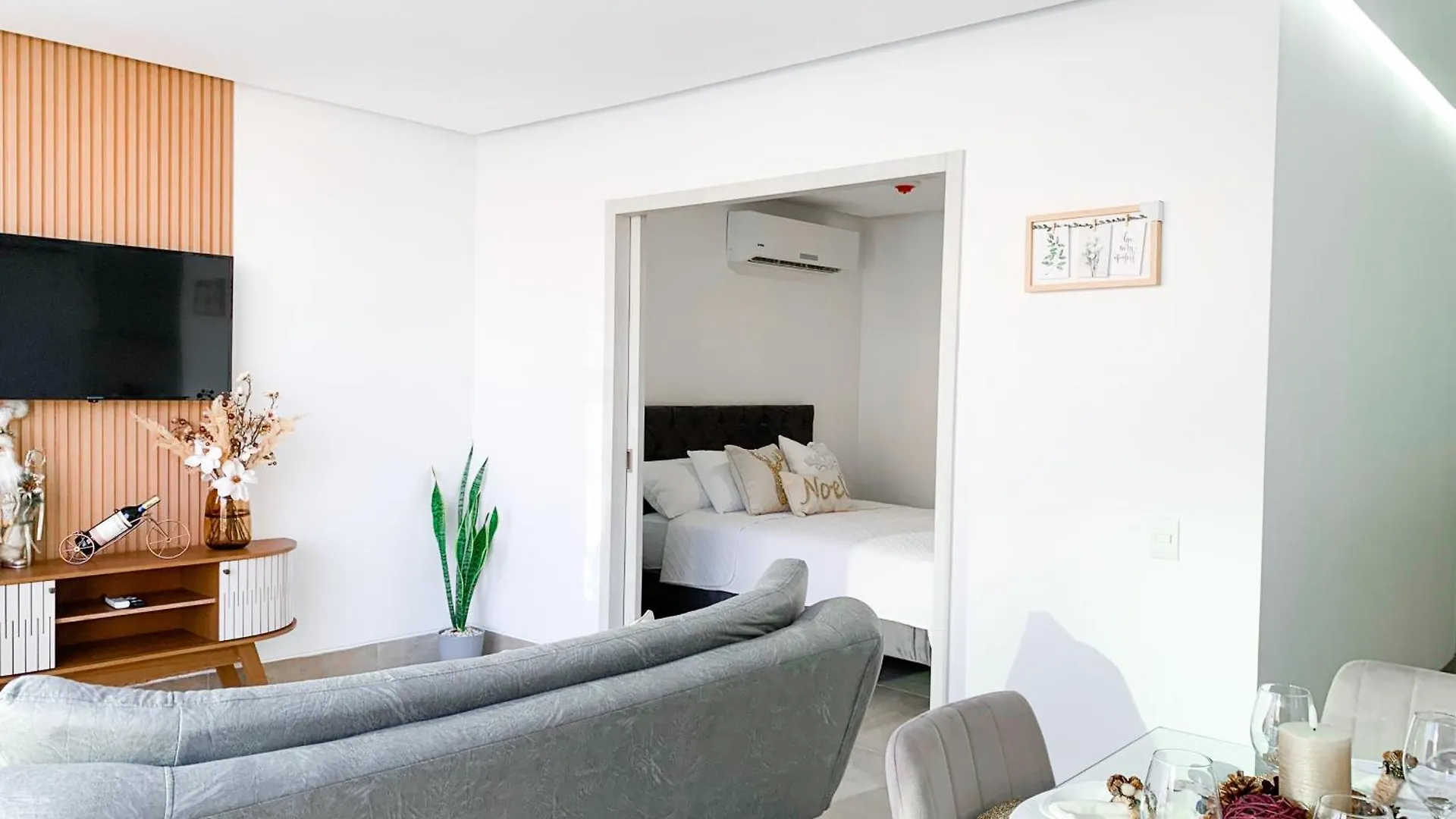 גוויאקיל Suite De Lujo,Cerca Del Mall Del Sol, Sofa Cama, Parqueo אקוודור